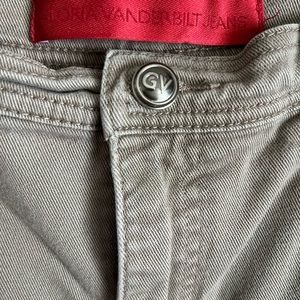 Taupe GV Jeans - Gloria Vanderbilt